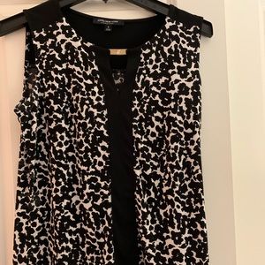 Sleeveless black/white blouse Jones of New York